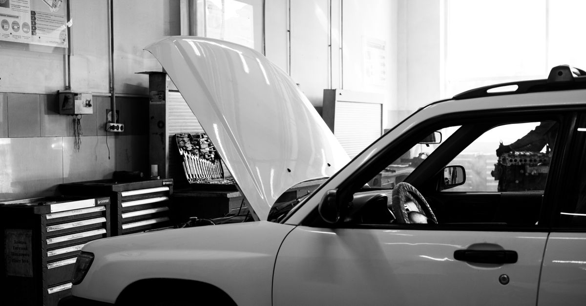 Auto Locksmith service — Roy Locksmiths